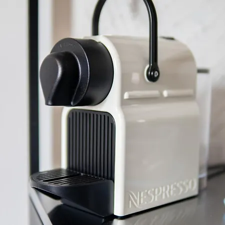 No11 Modern In With Ac And Parking Appartement