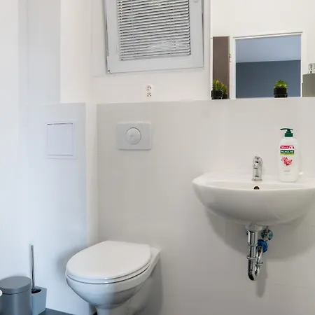 No11 Modern In With Ac And Parking דירה ברטיסלאבה