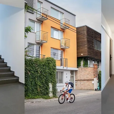 No11 Modern In With Ac And Parking Pressburg